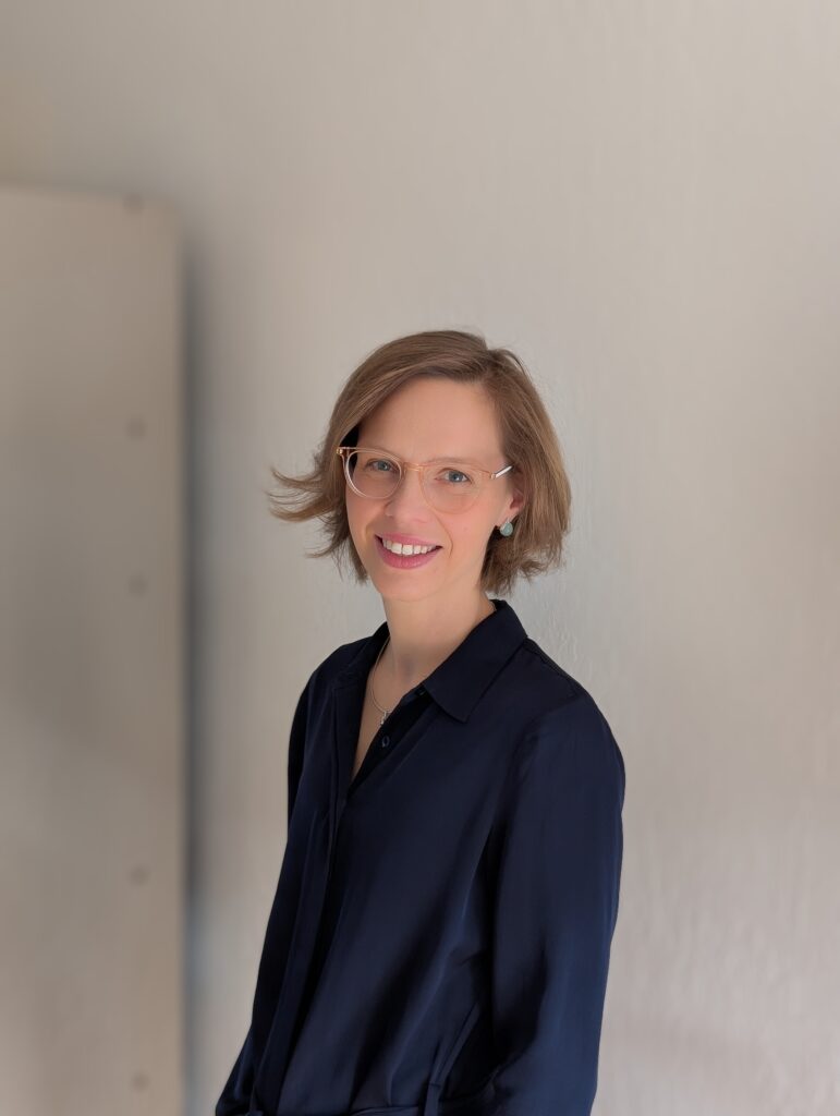 AuthorPhoto_VeroniquePeiffer Photo of Veronique Peiffer, Author of the book "The Scrappy Entrepreneur"